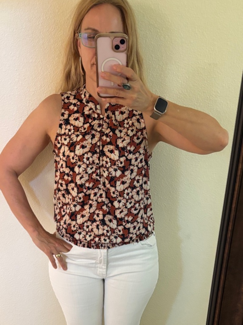 Evereve Floral Sleeveless Tie-Neck Blouse - Rust, Cream & Black